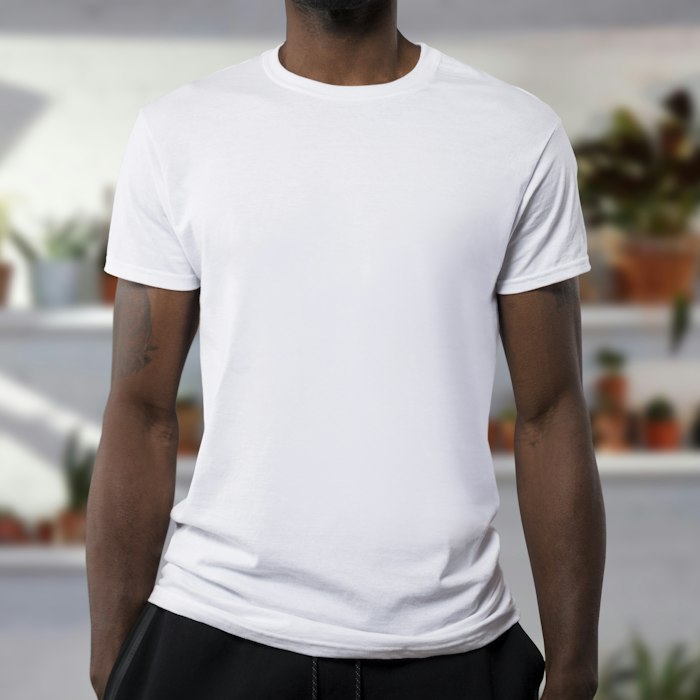 Essential white tee