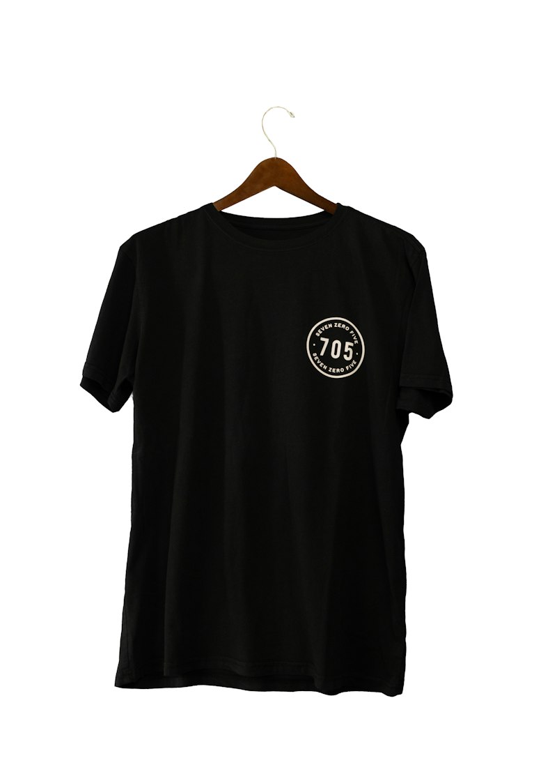 Tee fit on model back view